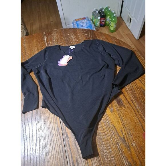 New 4X Fabletics Yitty Iconic Black Mesh Me Smoothing Sleeved Thong Bodysuit NWT - Picture 8 of 9